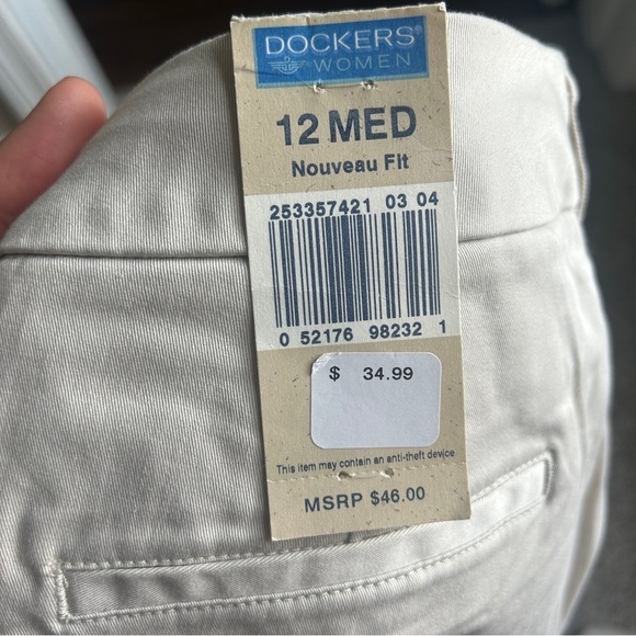 NWT Dockers Cream Tan Chinos Crisp Cotton Khakis Neutral Classic Vintage 12 - Picture 3 of 8